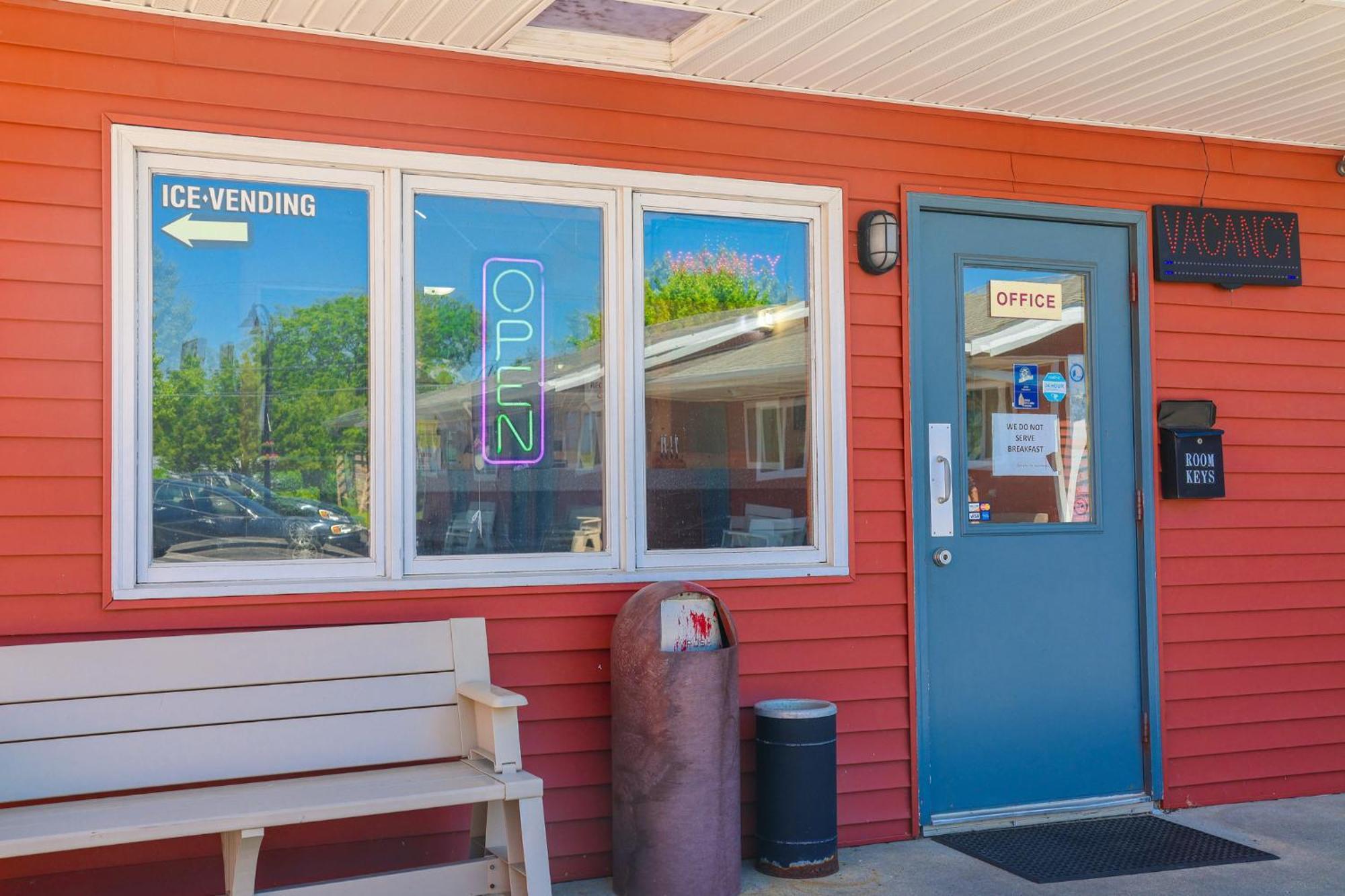 Chippewa Motel Mount Pleasant Dış mekan fotoğraf